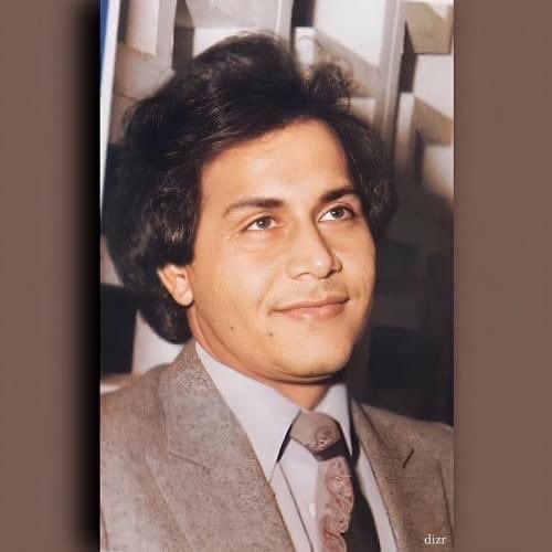 صوت سعدون جابر .. يشبه العراق تماماً ، مزيج من الحنين و الصبر ومن الشجن الذي يسكن الذاكرة ولا يزول .

—-
كبرنا بس نحس أعمارنا صغيرة🌷