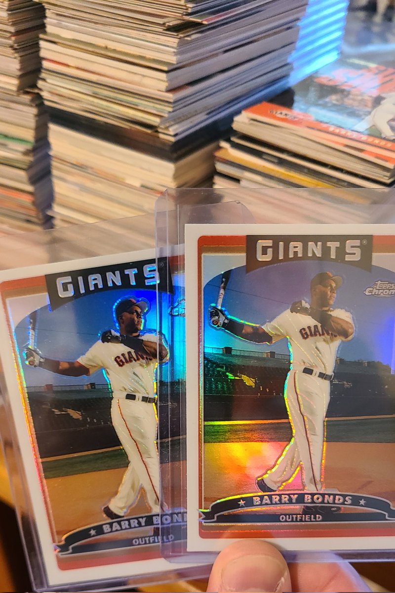 dereleeke's tweet image. Going through and sleeving my Bonds' that I've had in boxes for decades, found some worthy of top loaders!
