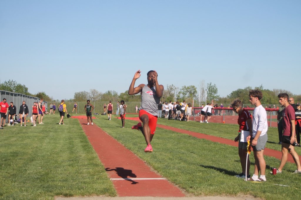 𝓛𝓸𝓷𝓰 𝓙𝓾𝓶𝓹 🐴

So. Elijah Gaie finishes his season narrowly missing finals with a 10th place finish! 21-03.5!