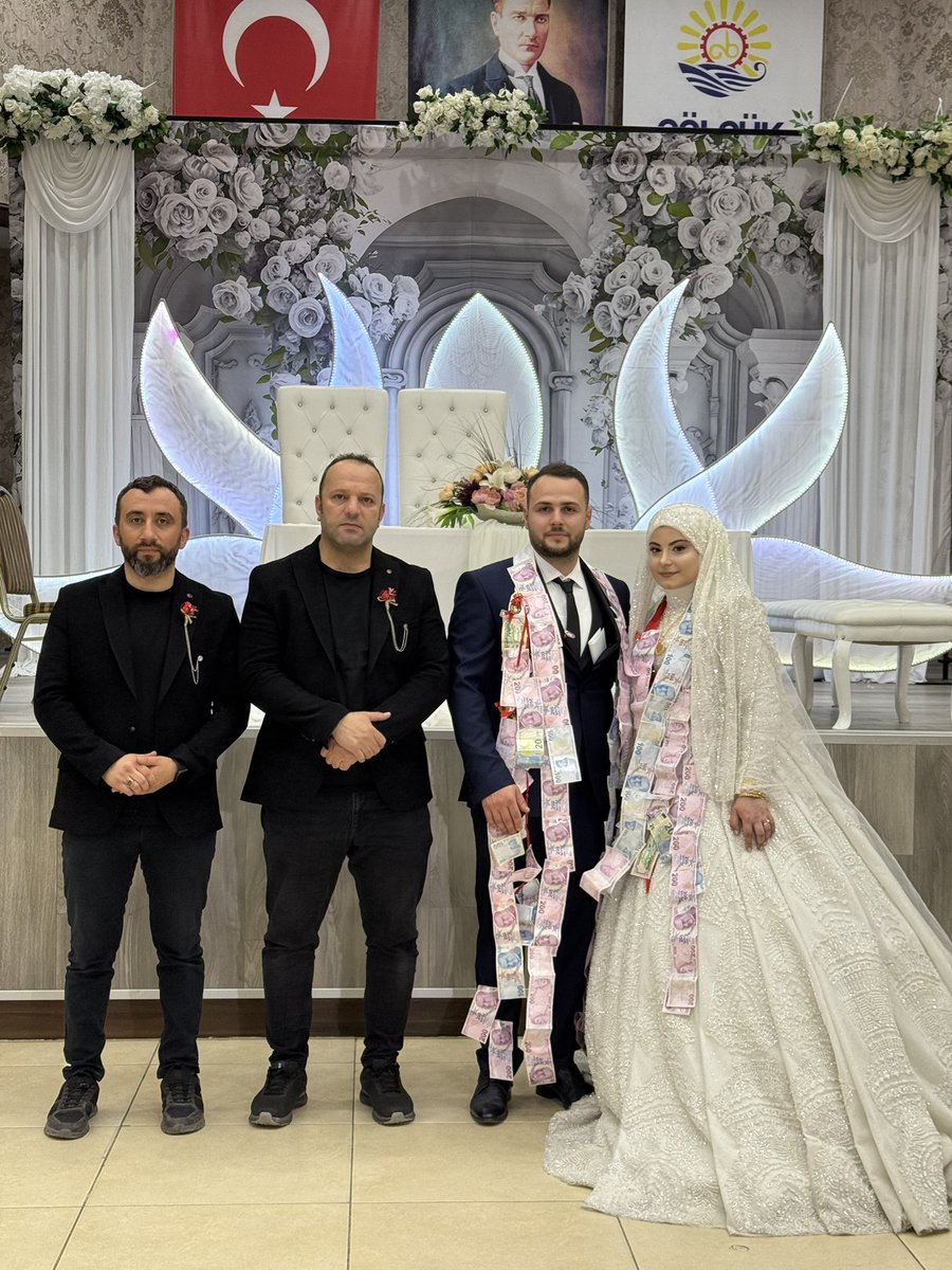 grup_anka's tweet photo. Şuheda Hanım ve Samet Bey’in bu özel günlerinde sahne almaktan büyük mutluluk duyduk. Çiftimizi içtenlikle tebrik ediyor, ömür boyu mutluluklar diliyoruz. 💐❤️🥰

 #KızılcıkŞerbeti
#Kocaeli https://t.co/kXJxnMQvzo