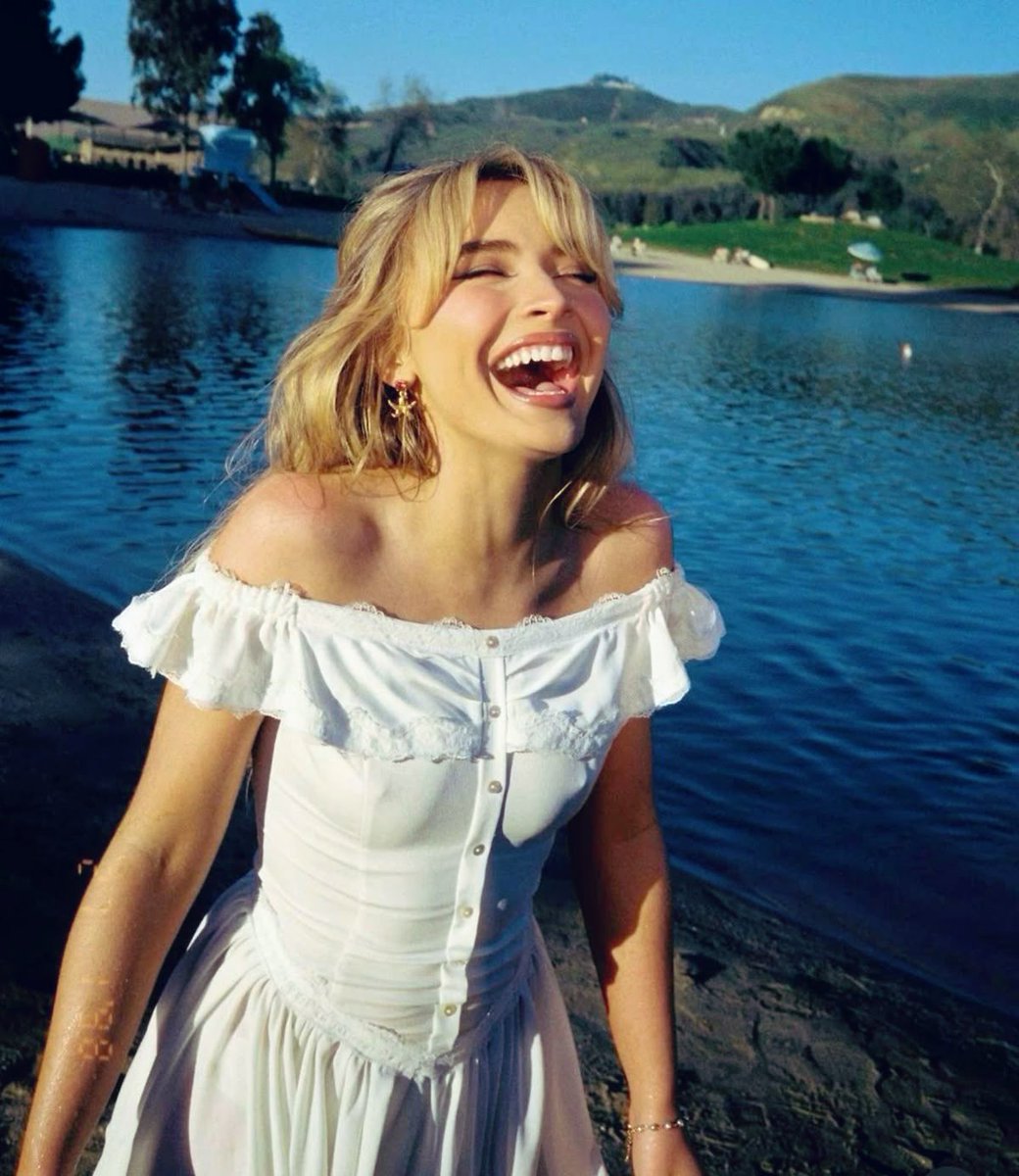 saph has joined tinder !

                ♡ to know whether she’d
                swipe right or left on you.

                ↻ to swipe right on her