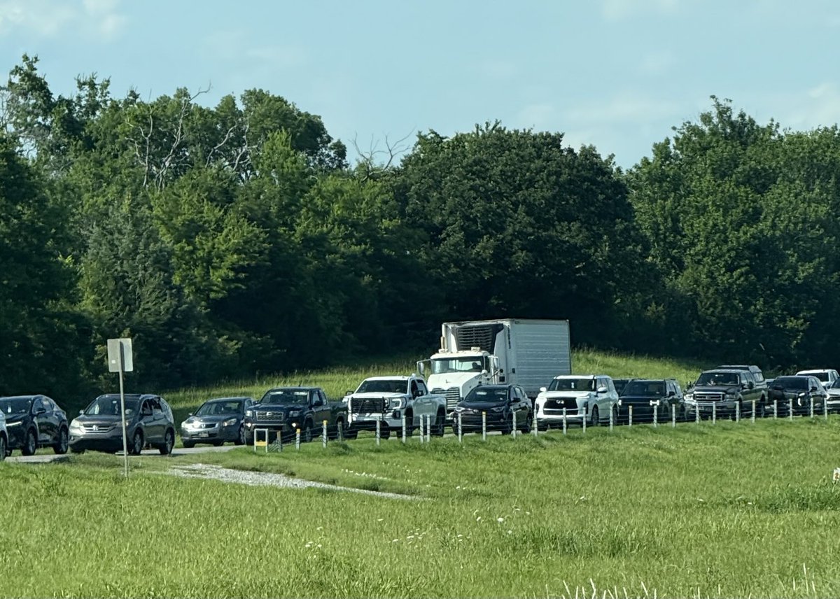 jeff_poor's tweet photo. Surprise: I-65 is backed up from south of Pintlala to Hope Hill. Happy Memorial Day #gowide65 https://t.co/itaOG0Djy2