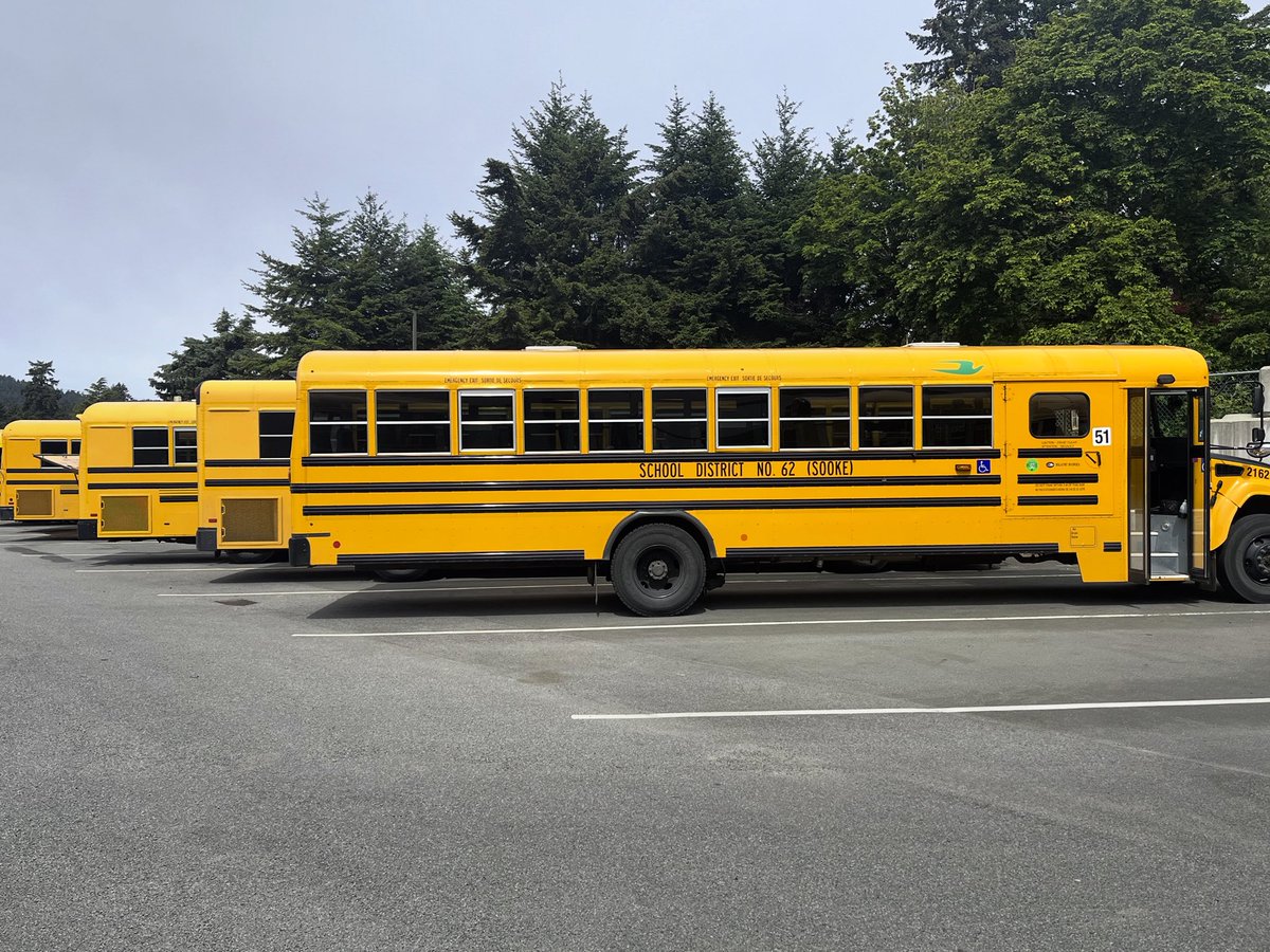 They’re the first smile kids see every morning — and it makes all the difference.
Huge shoutout to our amazing #SD62 bus drivers for starting every school day right and getting students to class safely.
#ThankYouBusDrivers #EveryRideMatters
<a href="/SD62_Sooke/">Sooke School District</a>