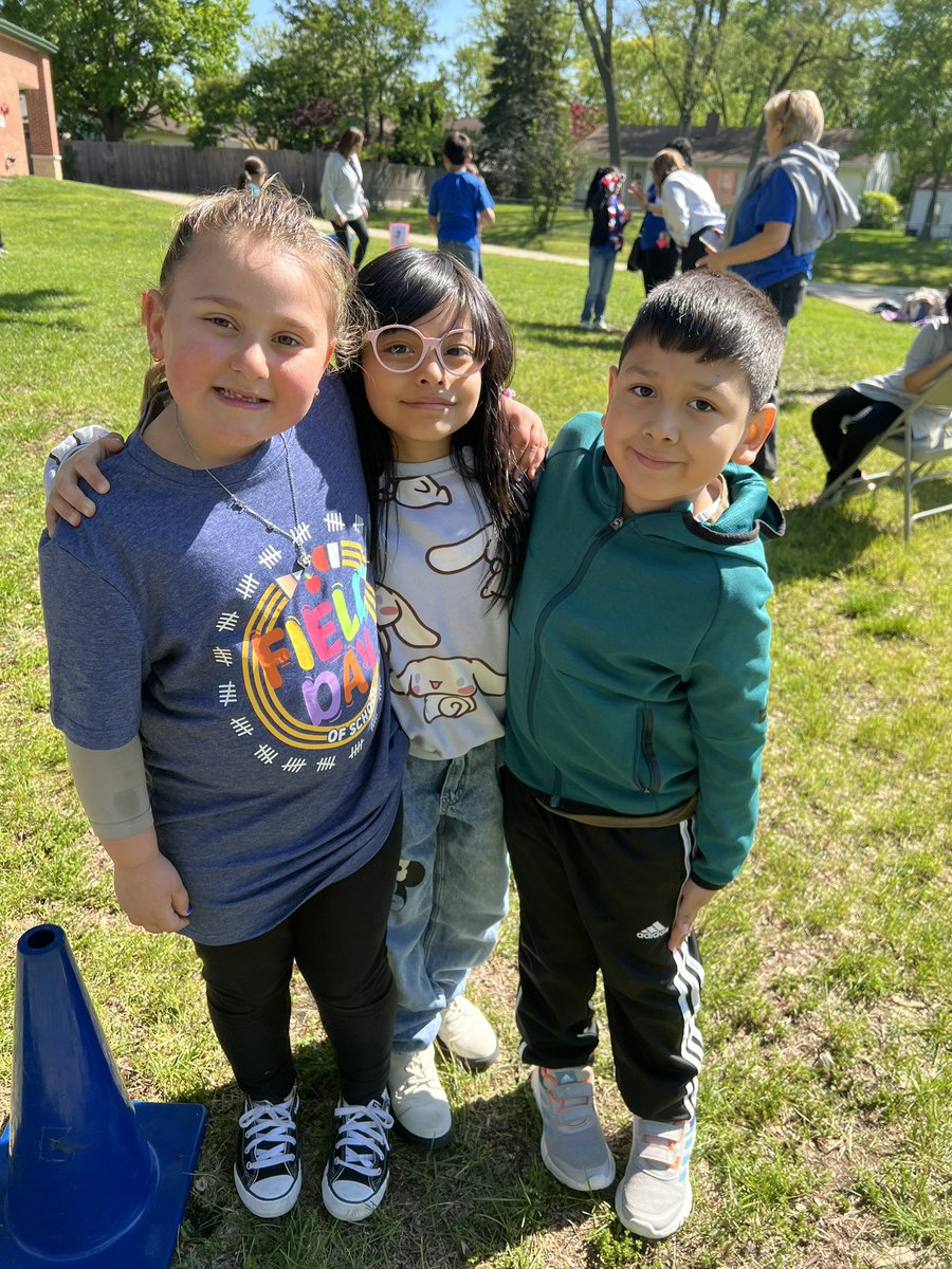 Thank you <a href="/juliebotkin/">Julie Botkin</a> and <a href="/D59Rupley/">Rupley Elementary</a> staff and families for an outstanding Field Day!!!! What a gorgeous day!!!!