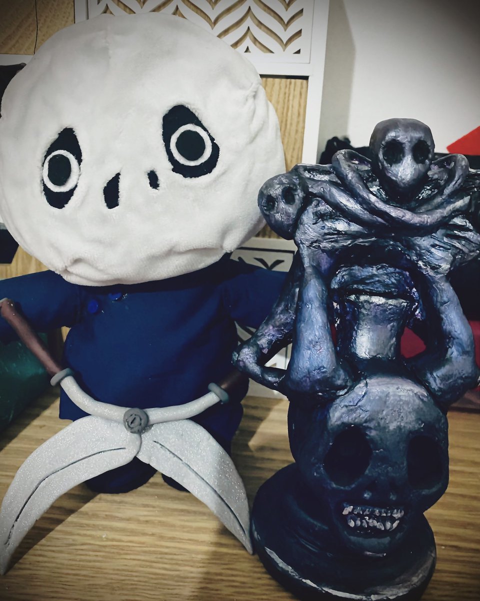 retrogirlplushy's tweet photo. Hi guy’s just want to show you my #scissorman #plushies (limited edition)that I just finish last month.
It includes the plush,the mask and the scissor made of fimo.
You can visit my Etsy page for more info and pictures😉
Idol statue not include
#clocktower #handmade #firstfear https://t.co/ndGWcbkBnp