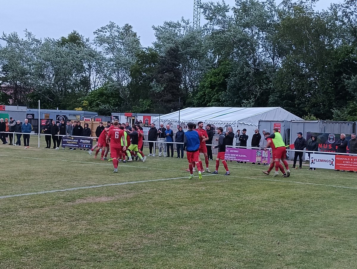 Jimmy Brown (@berts1926) on Twitter photo Fri 23rd May. Denfield Park for <a href="/TheYM_/">Kirkcaldy & Dysart FC</a> 2 <a href="/hawshob/">Hill of Beath Hawthorn FC</a> 1 in the <a href="/EastScotlandFA/">East of Scotland Football League</a> league cup semi final. A thoroughly deserved win for the home side, who managed to miss 2 penalties but bagged a stoppage time winner against an out of sorts Haws side. Crowd c360 Fri 23rd May. Denfield Park for <a href="/TheYM_/">Kirkcaldy & Dysart FC</a> 2 <a href="/hawshob/">Hill of Beath Hawthorn FC</a> 1 in the <a href="/EastScotlandFA/">East of Scotland Football League</a> league cup semi final. A thoroughly deserved win for the home side, who managed to miss 2 penalties but bagged a stoppage time winner against an out of sorts Haws side. Crowd c360