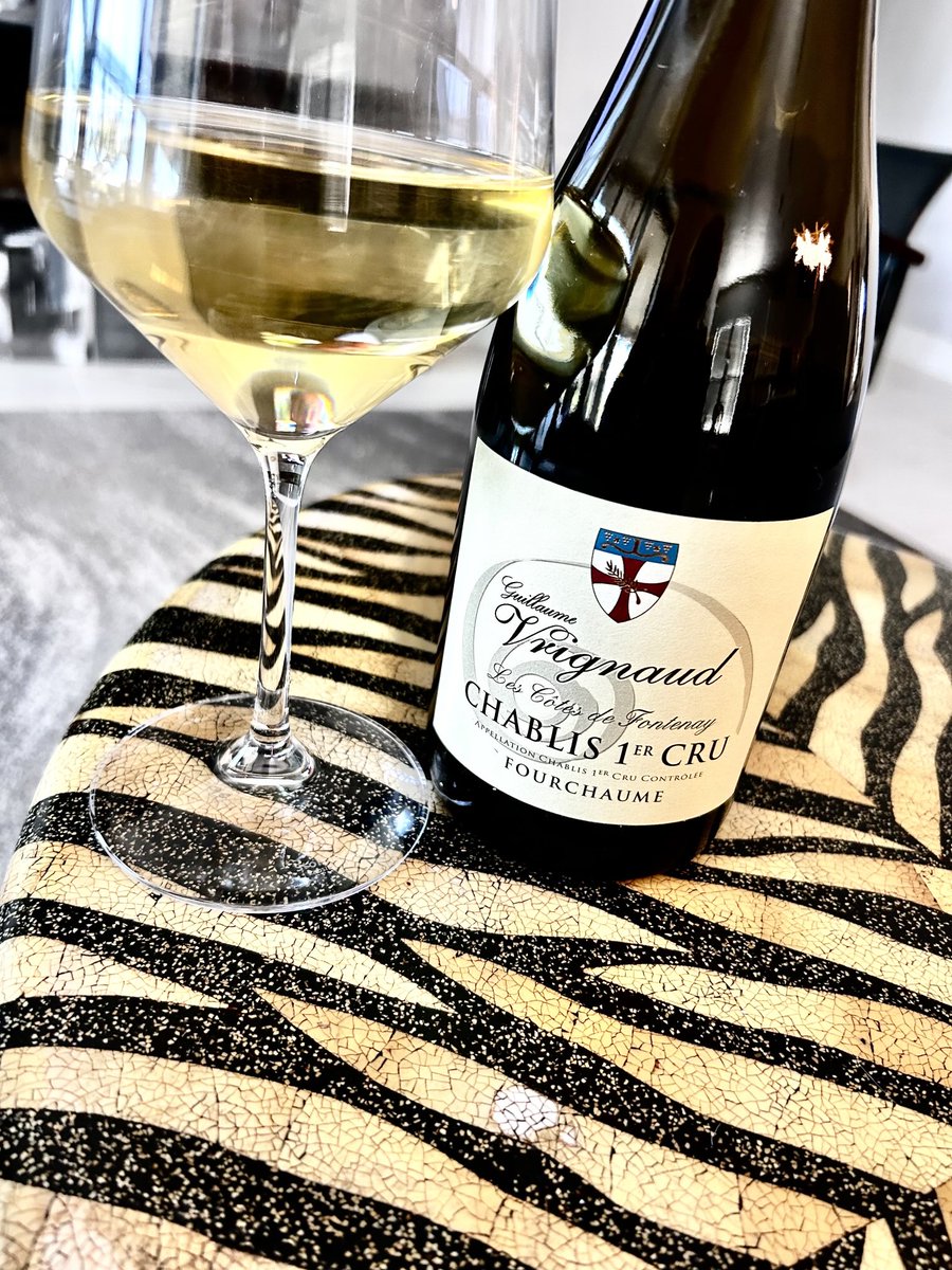 Tonight’s Chablis is stunning. It’s was only made possible thanks to ⁦<a href="/Chablislodge/">John Abbey</a>⁩ driving us in the rain to the winery without an appointment and the father and son opened 3 wines for us to taste. Each better than the one before. One of my new favorite wineries