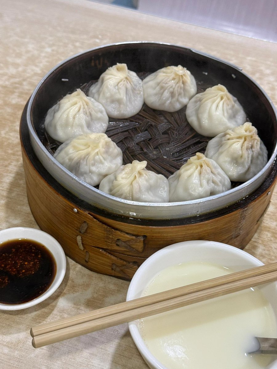 今日の朝食は美味しい小籠包です🍥