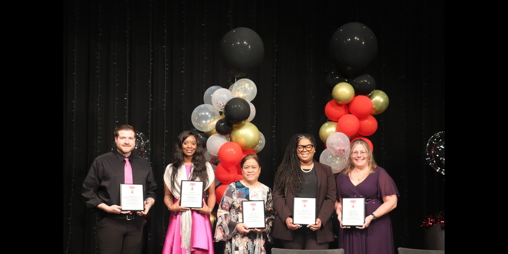 Evening of Excellence of the Year Winners tcs.k12.nc.us/o/tcs/article/…