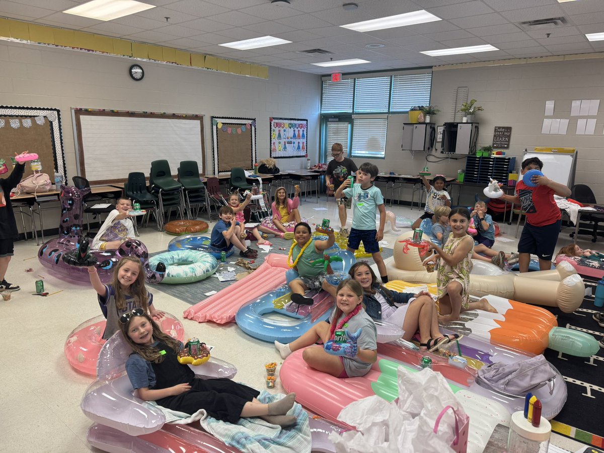 Just floating into summer! 🌊🤗 <a href="/MVESGainesville/">Mt. Vernon Exploratory School</a>