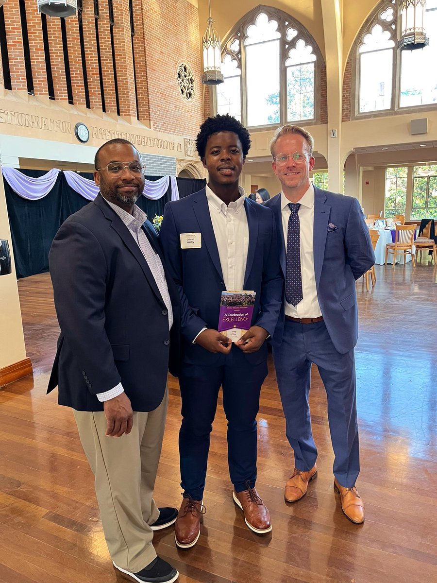 DecaturBulldogs's tweet image. A week full of celebration! 🎓🏅🎉

From Graduation to Capstone presentations to Awards Banquets, our Bulldogs have given us so much to be proud of.

Cheers to a year of growth, grit, and unforgettable accomplishments!  #GoBilldogs