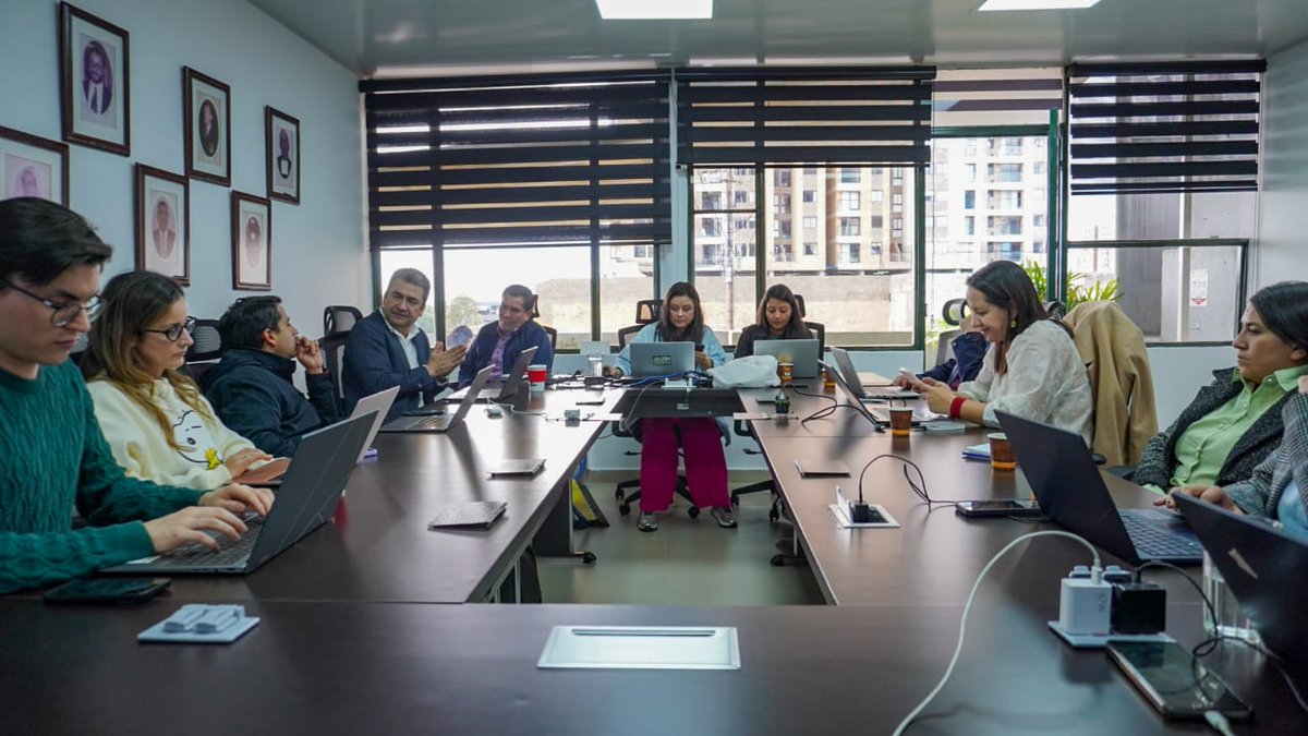 ATENEA (@ateneabogota) on Twitter photo Se abordaron temas clave como la inversión en bienestar estudiantil, la dotación de laboratorios en Industria 4.0 y las oportunidades de formación para 898 estudiantes hasta 2027. 
¡Seguimos articulando esfuerzos para fortalecer la educación superior en Bogotá!
🗣️ “Confiamos en Se abordaron temas clave como la inversión en bienestar estudiantil, la dotación de laboratorios en Industria 4.0 y las oportunidades de formación para 898 estudiantes hasta 2027. 
¡Seguimos articulando esfuerzos para fortalecer la educación superior en Bogotá!
🗣️ “Confiamos en