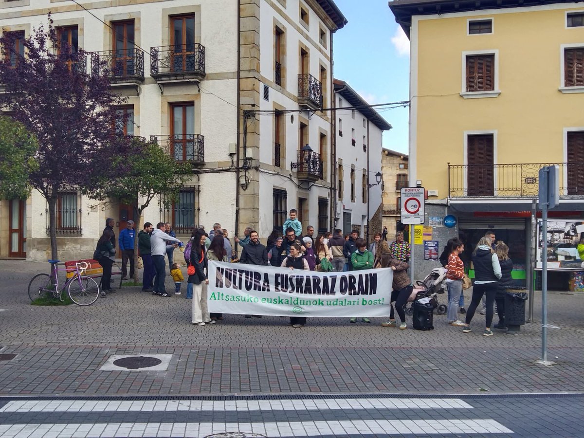 Altsasuko Euskal Herrian Euskaraz tweet media