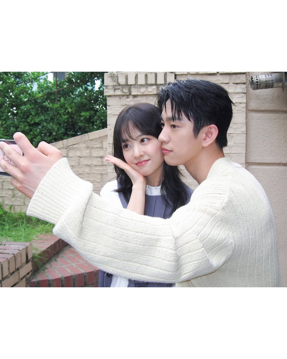 📸 | #Instagram 

Aí como sou feliz com eles 🥹 atualização do Jinyoung em seu feed com a BoYoung ✨️ (1/2)

[🔗] instagram.com/p/DJ-o_o2zM89/…

#ParkBoYoung #미지의서울 #Jinyoung #박보영 #박진영