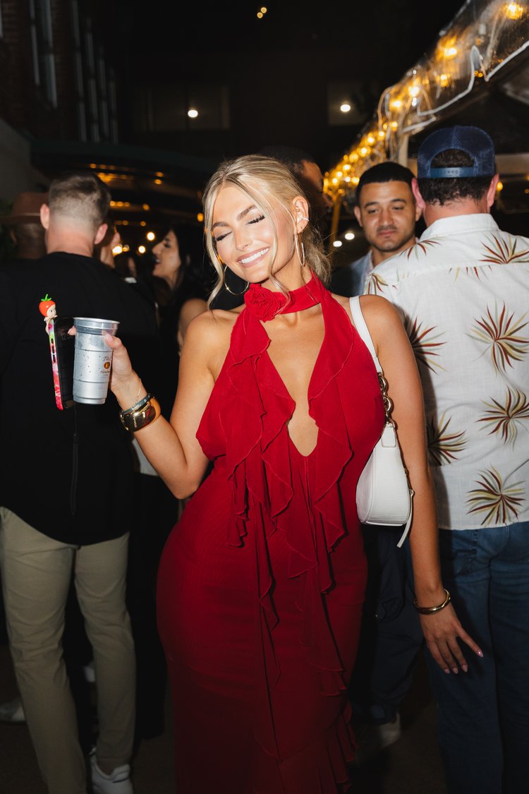 Weekend Energy 🥂✨