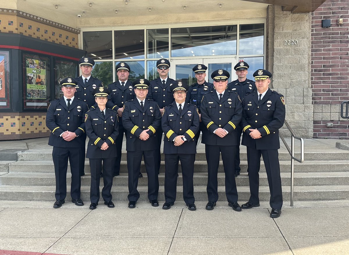 Chief Paul Williams (@chief_spd) on Twitter photo SPD Command Staff (that were available) attended the <a href="/SGFPolice/">Springfield PD</a> Chaplain’s annual Peace Officers Memorial Service this week to pay our respects to the lives lost in Missouri and across the USA. 🇺🇸 🙏💙 SPD Command Staff (that were available) attended the <a href="/SGFPolice/">Springfield PD</a> Chaplain’s annual Peace Officers Memorial Service this week to pay our respects to the lives lost in Missouri and across the USA. 🇺🇸 🙏💙