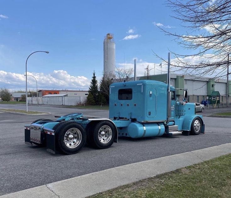 ptagtrucking's tweet photo. Question: What are the symptoms of a failing fuel injector, and how can you test for injector performance? ππ¨ #PTAG #Trucking #PTAGtrivia #FrontEndFriday #CustomBigRigs #NiceRearEnd https://t.co/pdchFJiPpB