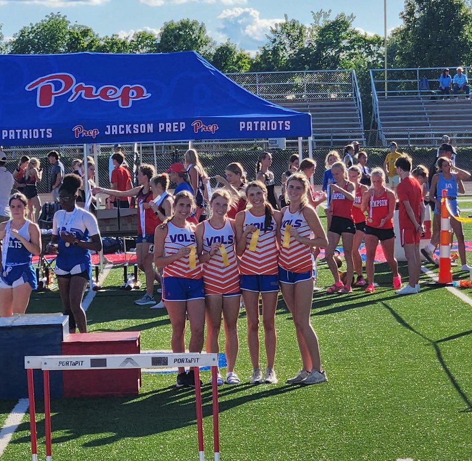 It was a great season for our SA Track and Field team! Congratulations to these student athletes who competed in the Overall State Running Events Meet earlier this month! #ChooseSA #GoVols 

*More photos on Instagram and Facebook