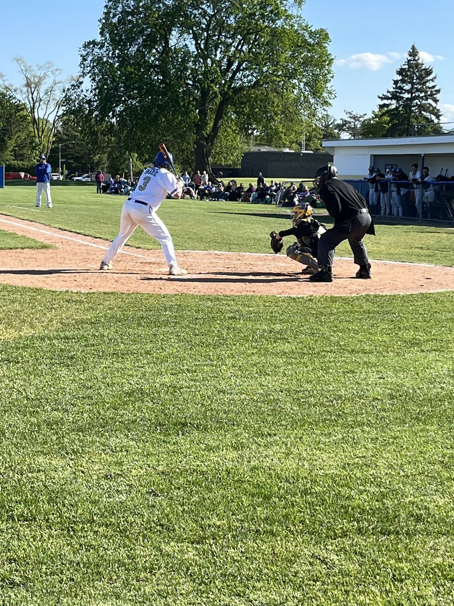 Senior night and the Cats are battling the Warriors.  Thank you Brandon, Grant and Henry!  Great guys and great families!  Go Cats! ⚾️🐱💙🔥🎓
