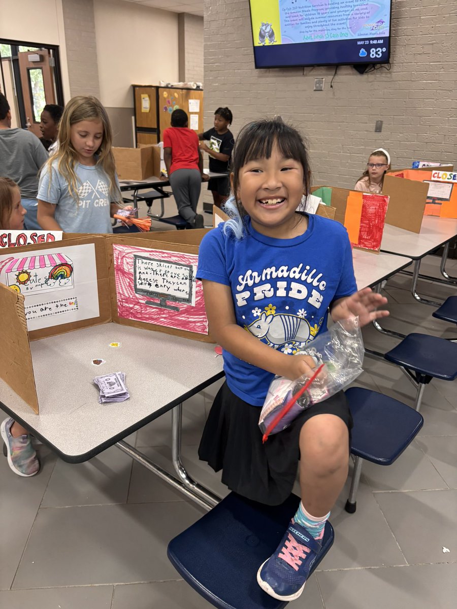 Eisha Roberson (@msrobersonreads) on Twitter photo Welcome to the Moore Market! Our 2nd graders did a great job creating products, writing persuasive essays, and filming commercials! Market Day was a huge success! <a href="/CyFairISD/">Cypress-Fairbanks ISD</a> <a href="/MooreCFISD/">MooreCFISD</a> #PathtoAmazing Welcome to the Moore Market! Our 2nd graders did a great job creating products, writing persuasive essays, and filming commercials! Market Day was a huge success! <a href="/CyFairISD/">Cypress-Fairbanks ISD</a> <a href="/MooreCFISD/">MooreCFISD</a> #PathtoAmazing