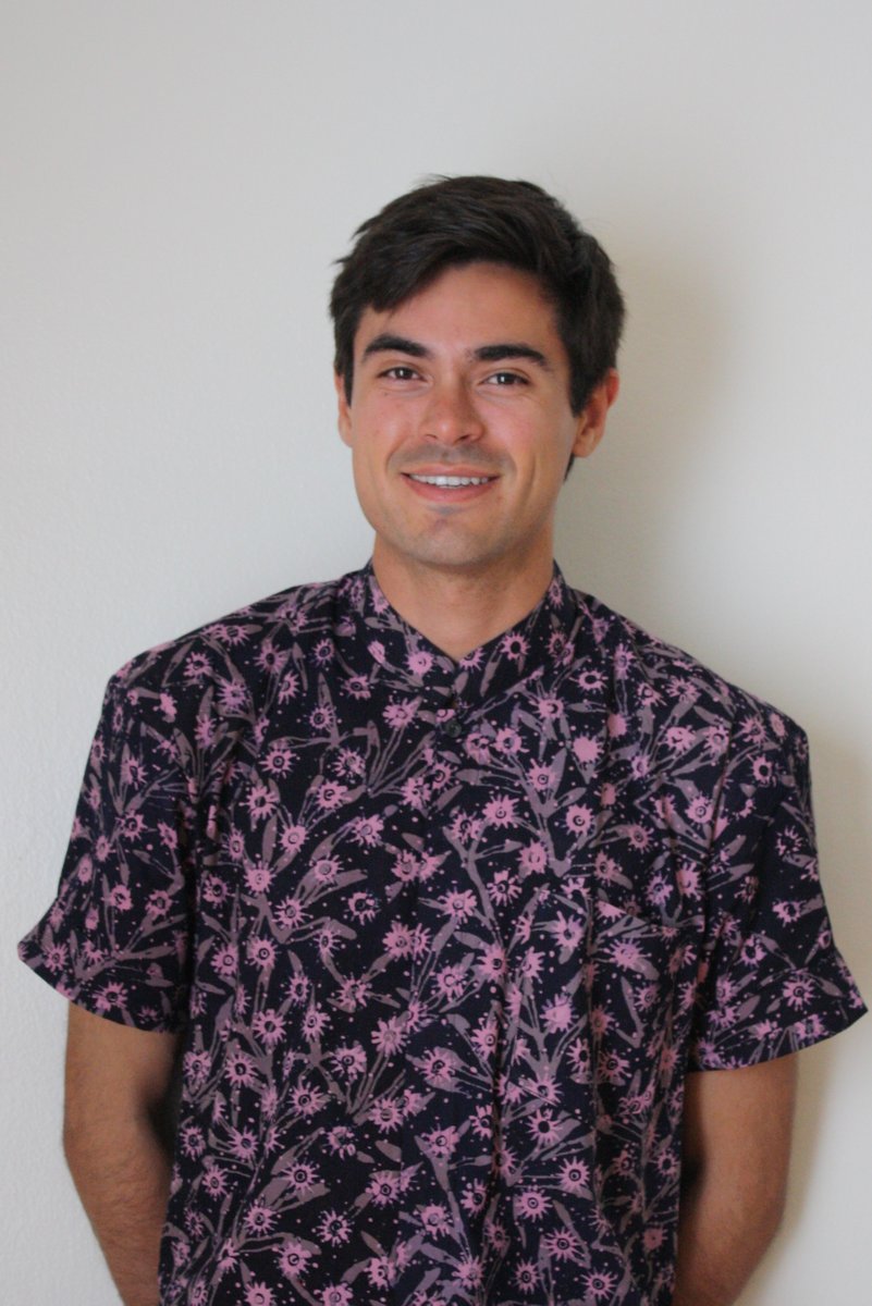 Poet and artist, <a href="/stefkidlit/">Stefan Karlsson</a>, chatted with us about his creative process and the value of self-doubt for creative growth. Thank you for your wisdom, Stefan! Please give him a follow and share his interview far and wide. Keep shining! ✨
litkidsmagazine.wixsite.com/lit-kids-magaz…

#kidlit #interview