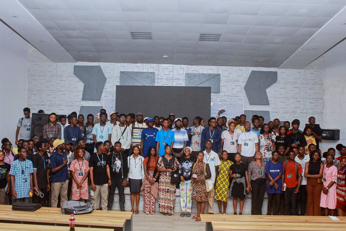 Aptos_Africa's tweet image. Aptos BuildSprint OAU Workshop Day 1 completed, along with the launch of Aptos Move Club OAU. See you tomorrow for Day 2.