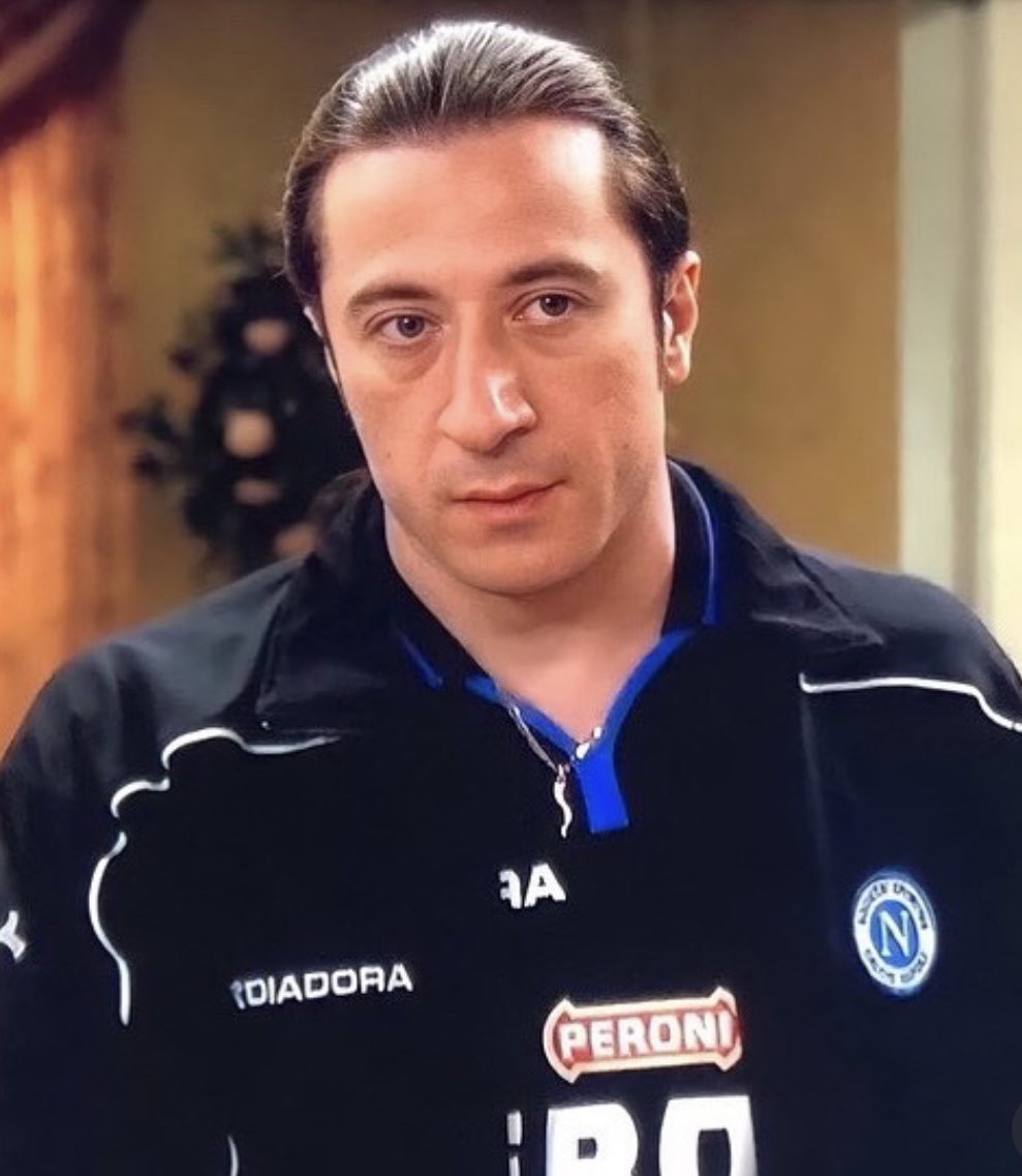 Senin de şampiyonluğun kutlu olsun Sopranos’daki Furio. 🤗