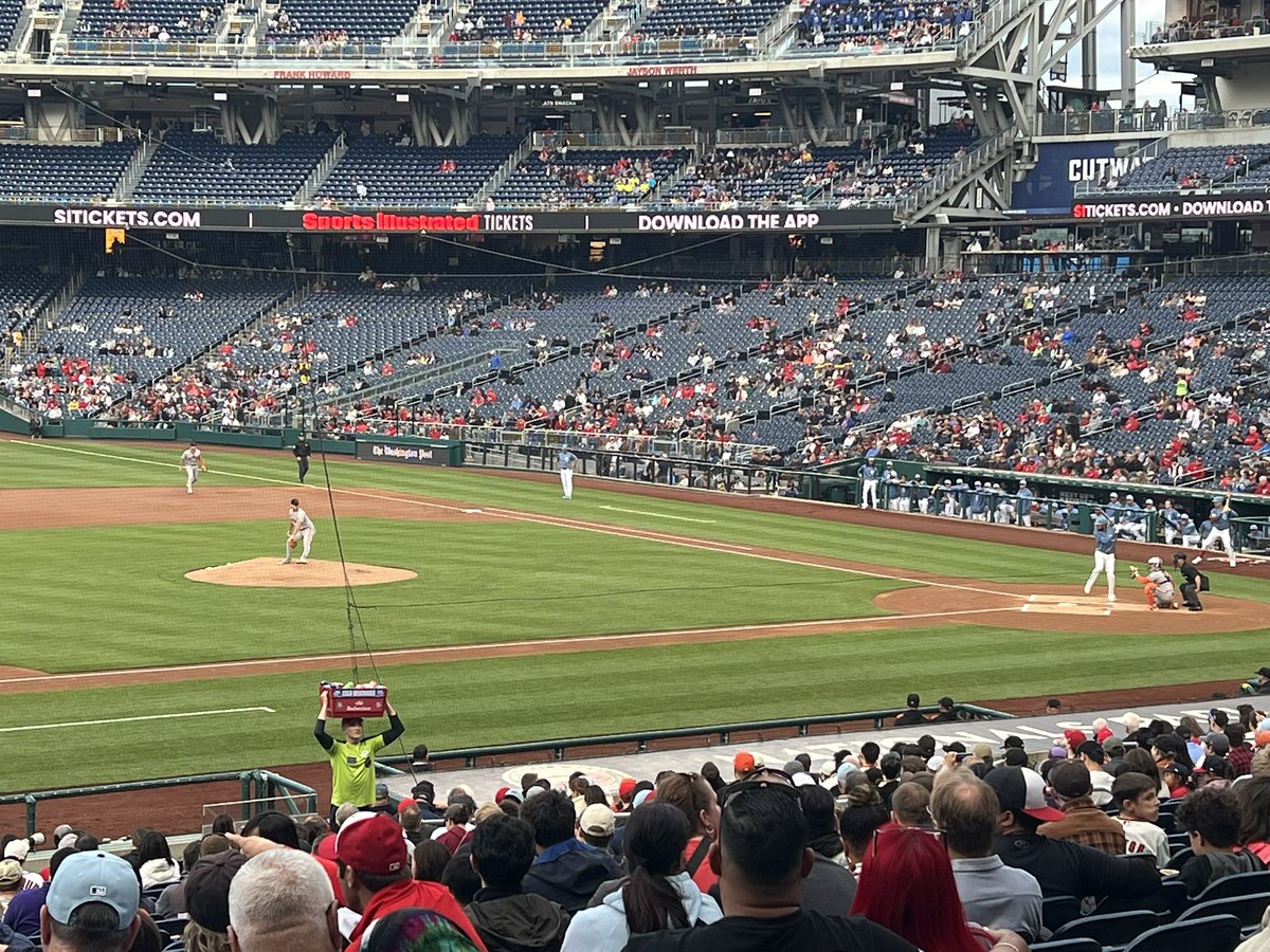 superfan_inc's tweet image. Early Roupp watch!!! #ProHawk