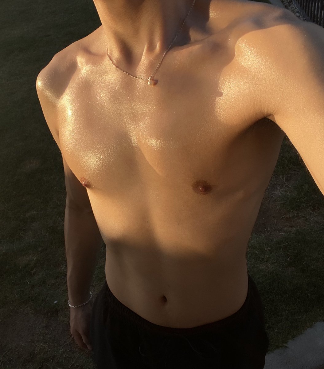 playwithander's tweet image. Feels like summer has started 🌞