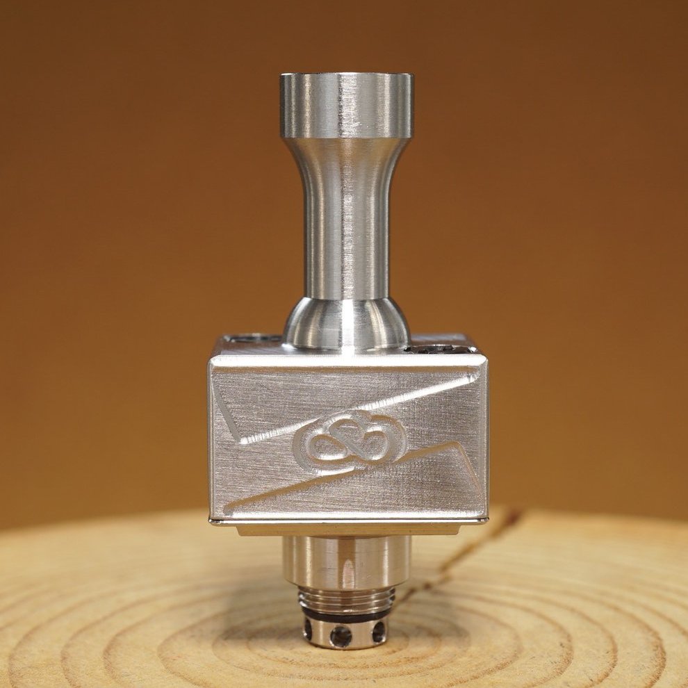 VAlphaline's tweet photo. Cloud Mods｜USD RBA 入荷。付属パーツの組み合わせにより、あなた好みの Vaping を可能にする珠玉の逸品。コンデションは極微細な使用感程度の非常に良好な状態ですので、この機会をお見逃しなく！DM大歓迎 #CloudMods #USD #RBA #MTL #RDL #DL #Boro #Vape #vape好きな人と繋がりたい #vape放出 https://t.co/4x9Mc7KfKL