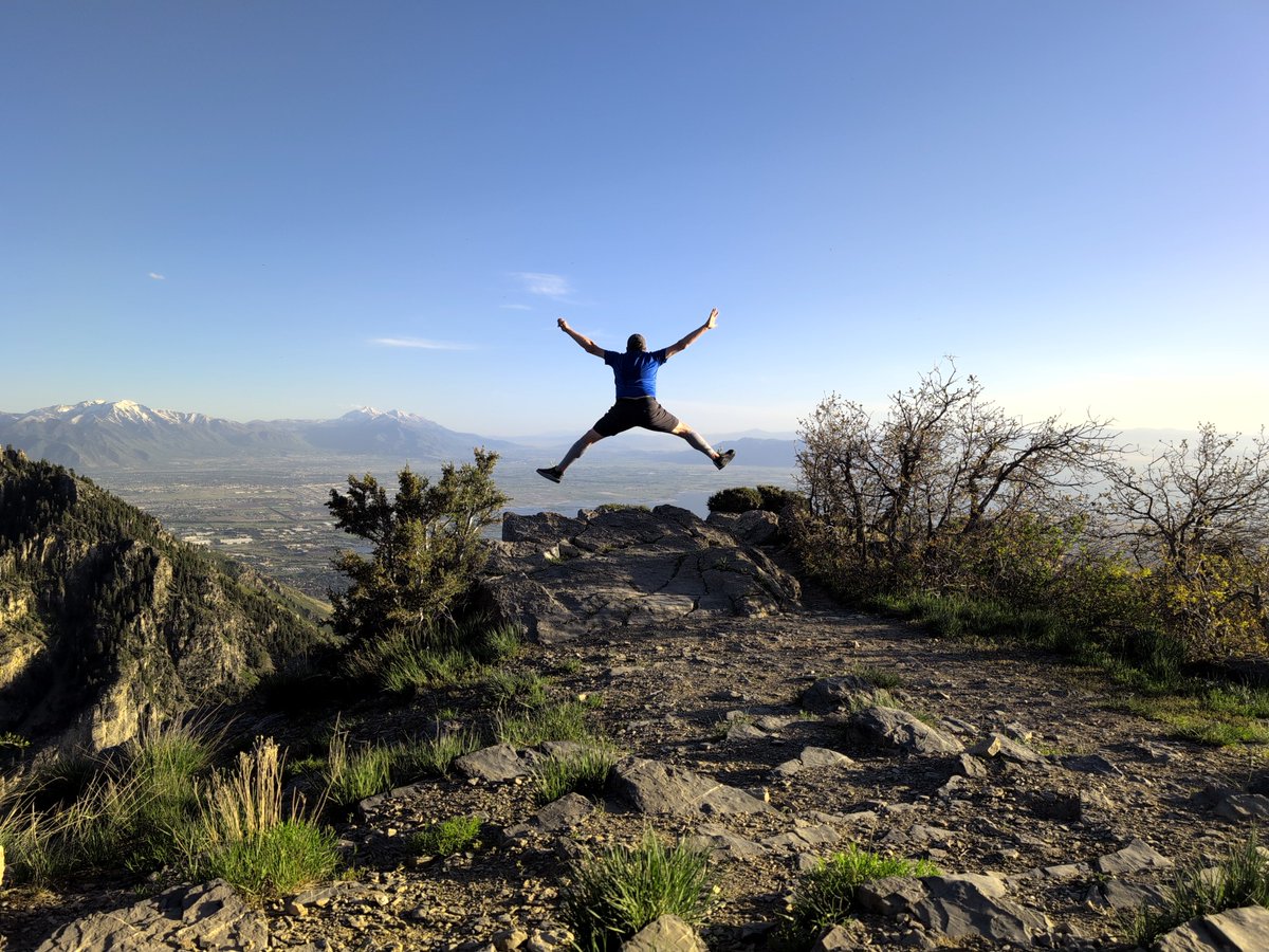 peakjumper's tweet photo. Summited #KyhvPeak today @Timphiking https://t.co/Fzfr9ZBKU7