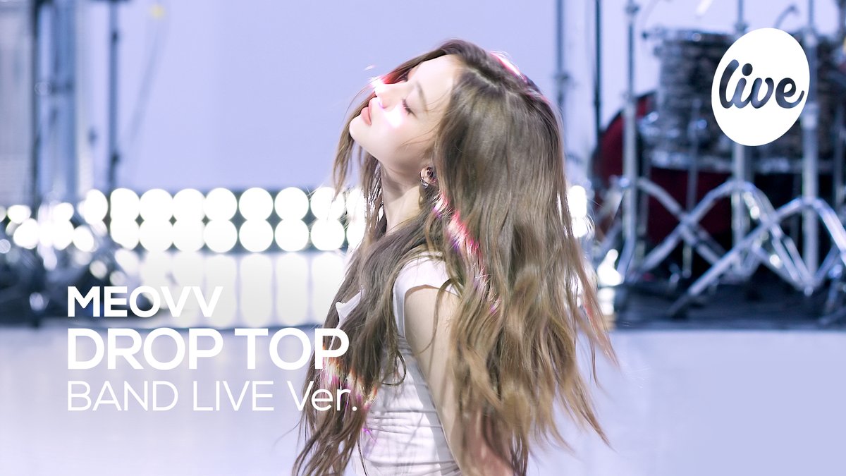 itsLIVEofficial's tweet image. 🐈‍⬛youtu.be/5601-0E2op4🐈‍⬛

#MEOVV - #DROPTOP (밴드 Ver.)
#미야오 - DROP TOP (Band Ver.)
@OFFICIAL_MEOVV
#itsLive #KPOP #잇츠라이브