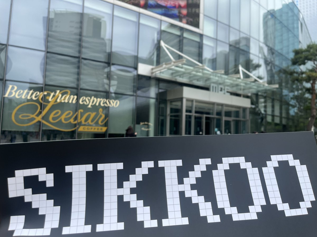 [식구 (SIKKOO)]

25.05.24(토) MBC 쇼! 음악중심 본방송 인원 체크 장소 공지

참여하시는 분들께서는 MBC 상암 신사옥 앞 사진 속 장소에 1:30PM 까지 번호대로 줄을 서주시길 바랍니다. 
ㅤ
#식구 #SIKKOO
#방앗간 #BANGATGAN
#간 #GAN #間
#AOMG