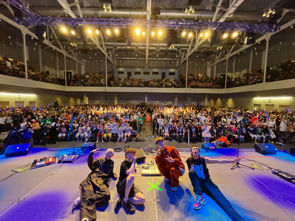 THANK YOU!!!!❤️‍🔥
<a href="/AnimeBoston/">Anime Boston</a> 

Thank you to everyone who met me for the first time!!
I'll definitely see you again!!

I love Boston❤️‍🔥❤️‍🔥

lit.link/blueencount

#BEanimeBOSTON2025 
#animeboston2025 
#blueencount