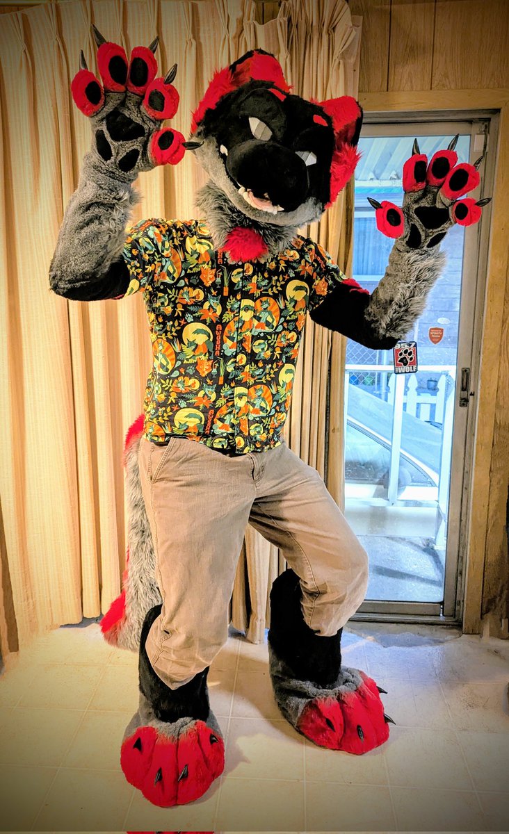Rawr :&gt;

Photo: <a href="/anew742/">Andrew</a>
Edits: Moi

#FursuitFriday