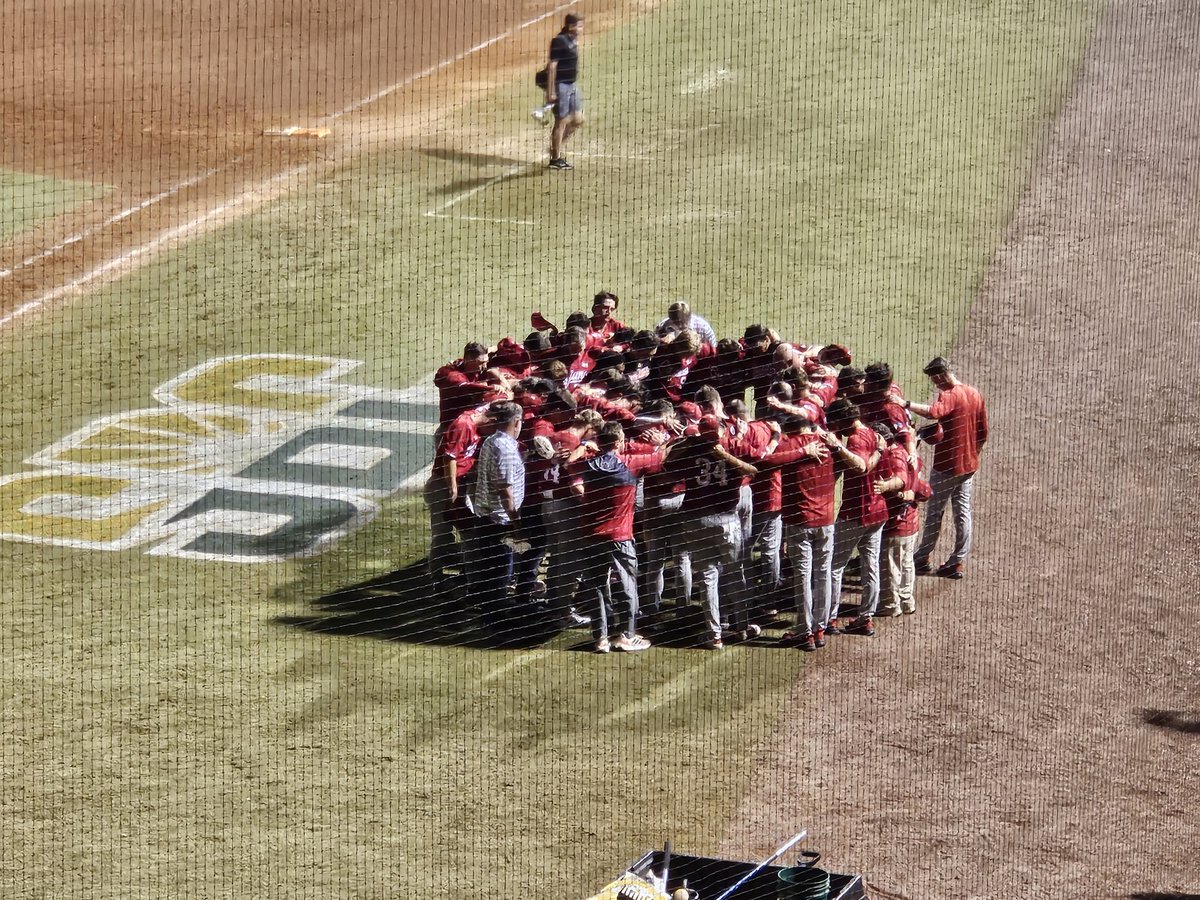 ULDiamondClub's tweet image. Thank you, @RaginCajunsBSB fans!
#GeauxCajuns
#WeAreLouisiana
