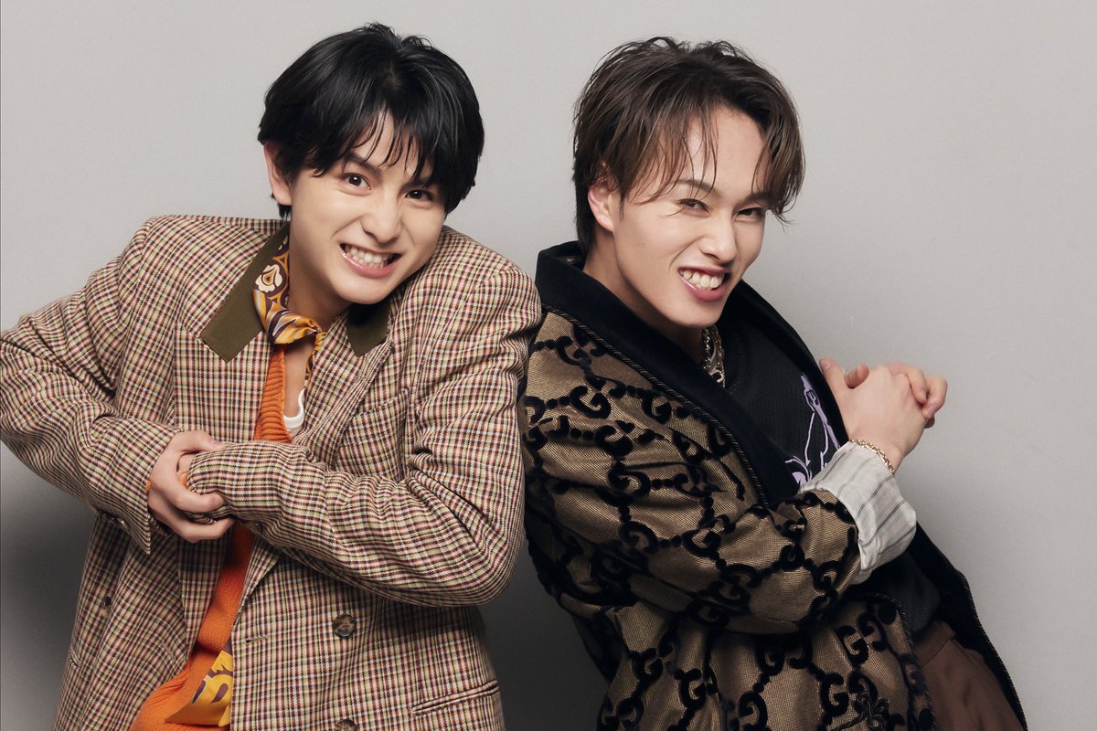 月刊TVガイド6月号は4/24発売☆表紙は井ノ原快彦&向井康二 (@gekkan_tvguide) on Twitter photo /
#月刊TVガイド 7月号 好評発売中💐
\
#超特急 より #リョウガ さん& #タカシ さん& #マサヒロ さん& #ハル さんが登場🚄✨
EP「Why don't you 超特急?」&6月から始まるツアーについてトーク❤️🔥
即興ポーズ企画より"かわいいポーズしてみない?"ver.&2Sのアザーをお届けします📸
<a href="/sd_bt/">超特急 OFFICIAL</a> /
#月刊TVガイド 7月号 好評発売中💐
\
#超特急 より #リョウガ さん& #タカシ さん& #マサヒロ さん& #ハル さんが登場🚄✨
EP「Why don't you 超特急?」&6月から始まるツアーについてトーク❤️🔥
即興ポーズ企画より"かわいいポーズしてみない?"ver.&2Sのアザーをお届けします📸
<a href="/sd_bt/">超特急 OFFICIAL</a>