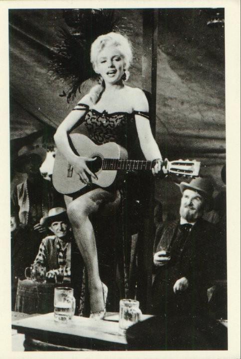 "Истинная красота и женственность вне времени". Мэрилин Монро.