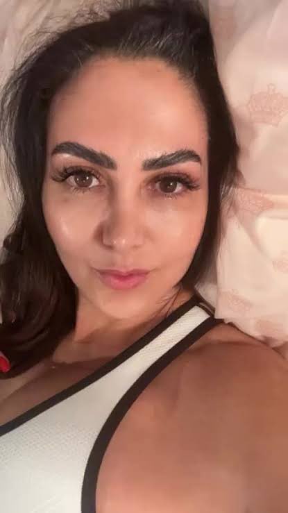 Sarah tweet media