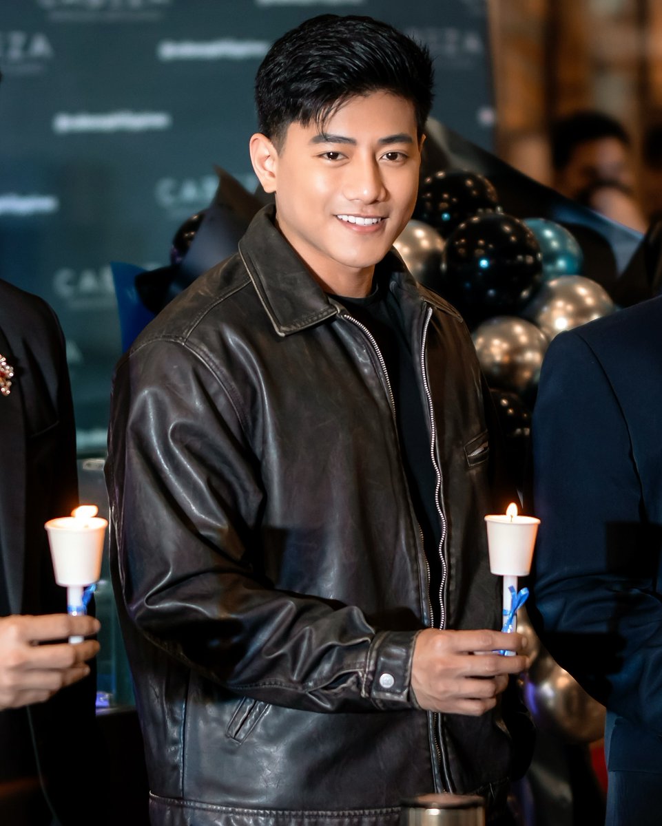 Aaronmarkromeo's tweet photo. "Everything you want is out there waiting for you to ask. Everything you want also wants you. But you have to take action to get it."

Vrix Seals The Deals
 #SignedWithVrix
@ItsVrixGallano

@TeamVrix https://t.co/2el6axM7mr