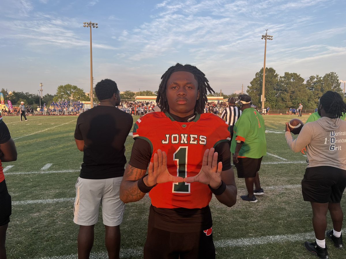 Jon Santucci (@jonsantucci) on Twitter photo Jones 2026 QB Dereon Coleman (<a href="/MiamiHurricanes/">Miami Hurricanes</a> commit) is putting on a clinic in the first half. Has 3 TD passes so far. Last one was 80 yards to 2026 WR DJ Hicks
<a href="/DJ_Hicks2/">Daionte (DJ) Hicks</a> <a href="/DereonColemanQB/">Dereon Coleman</a> <a href="/JonesHSFootball/">Jones Tigers Football</a> Jones 2026 QB Dereon Coleman (<a href="/MiamiHurricanes/">Miami Hurricanes</a> commit) is putting on a clinic in the first half. Has 3 TD passes so far. Last one was 80 yards to 2026 WR DJ Hicks
<a href="/DJ_Hicks2/">Daionte (DJ) Hicks</a> <a href="/DereonColemanQB/">Dereon Coleman</a> <a href="/JonesHSFootball/">Jones Tigers Football</a>