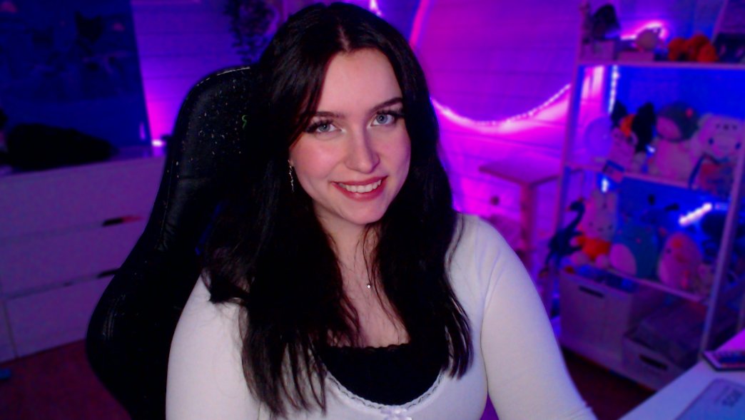 smiling cause its weekend btw
