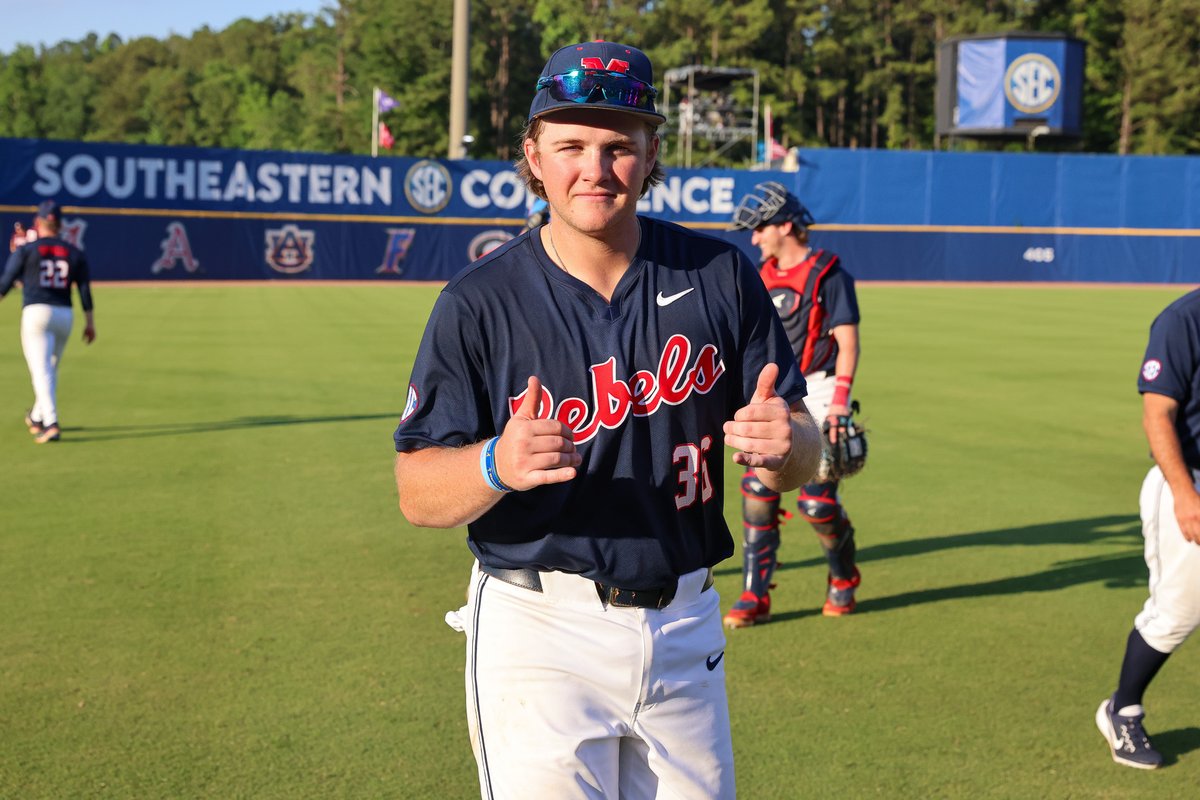 Great day for a Hog Roast. 

<a href="/OleMissSoftball/">Ole Miss Softball</a> 🤝 <a href="/OleMissBSB/">Ole Miss Baseball</a>