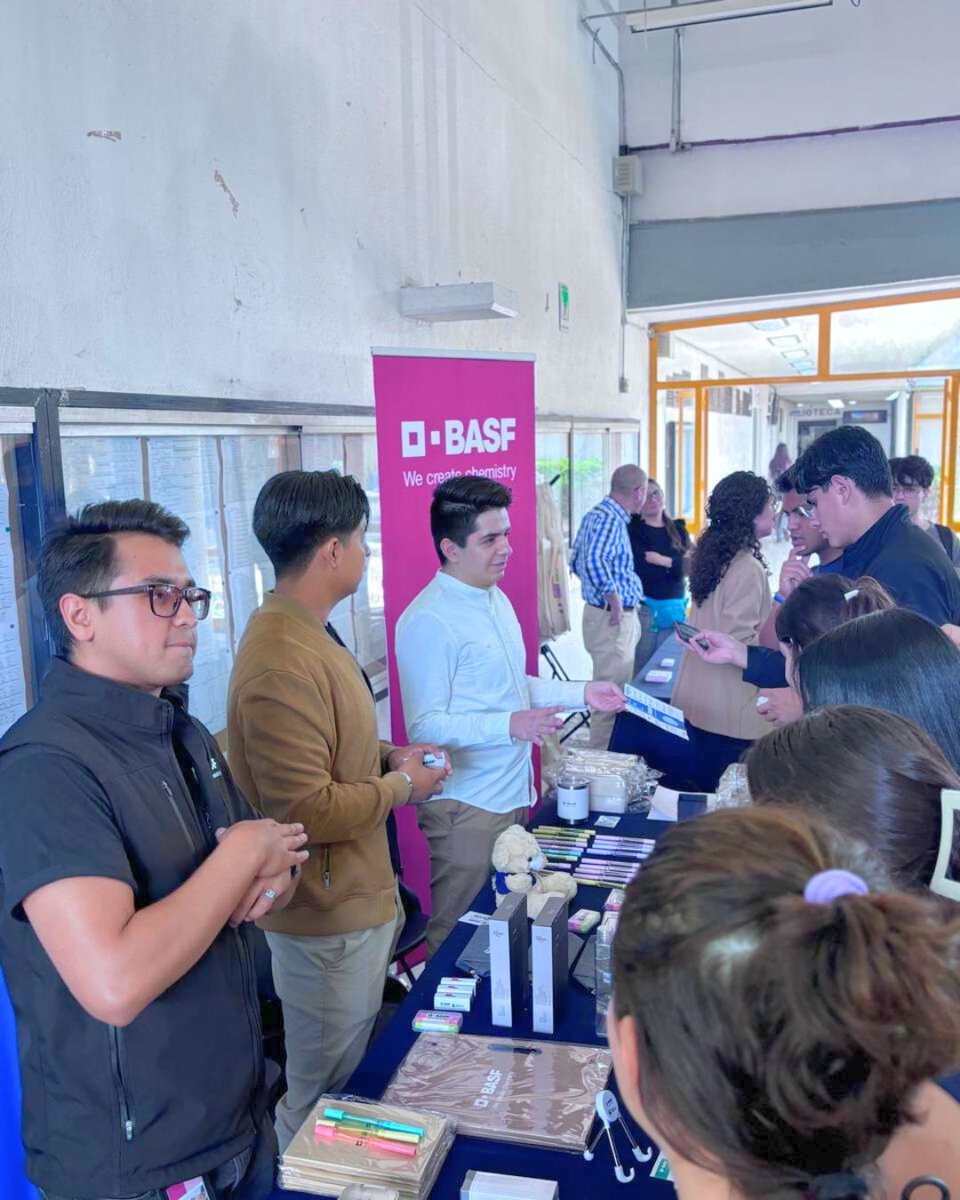 BASF México, CA & C (@basf_mexico) on Twitter photo 🎓✨ BASF, por medio de su negocio de Care Chemicals, presente en la <a href="/quimica_unam/">Facultad de Química UNAM</a> durante la inauguración de la Muestra Experimental de Física 2025-2 🎓✨Tuvimos la oportunidad de convivir con los científicos del futuro, con quienes platicamos sobre su papel fundamental. 🎓✨ BASF, por medio de su negocio de Care Chemicals, presente en la <a href="/quimica_unam/">Facultad de Química UNAM</a> durante la inauguración de la Muestra Experimental de Física 2025-2 🎓✨Tuvimos la oportunidad de convivir con los científicos del futuro, con quienes platicamos sobre su papel fundamental.