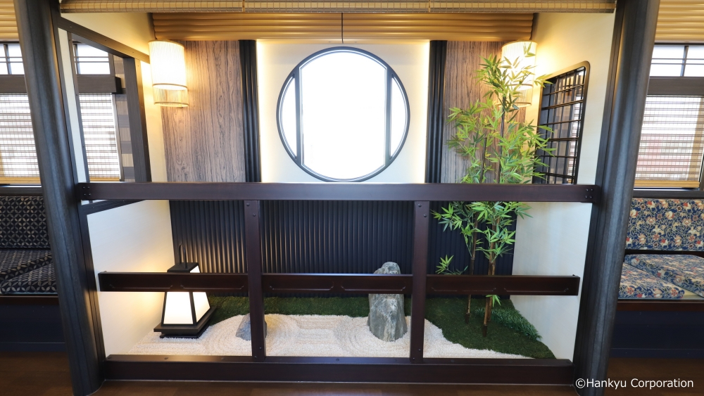 JapanGov's tweet photo. Step aboard "Kyo-train Garaku" from @hankyu_ex, a train capturing the allure of Kyoto π! Running between Osaka and Kyoto, it features outward-facing window seats, seasonal motifs π, and authentic Japanese gardens.
https://t.co/iSCl4OqAoq
#JapanOnTrack #JapaneseSensibility https://t.co/Cfkb621un2