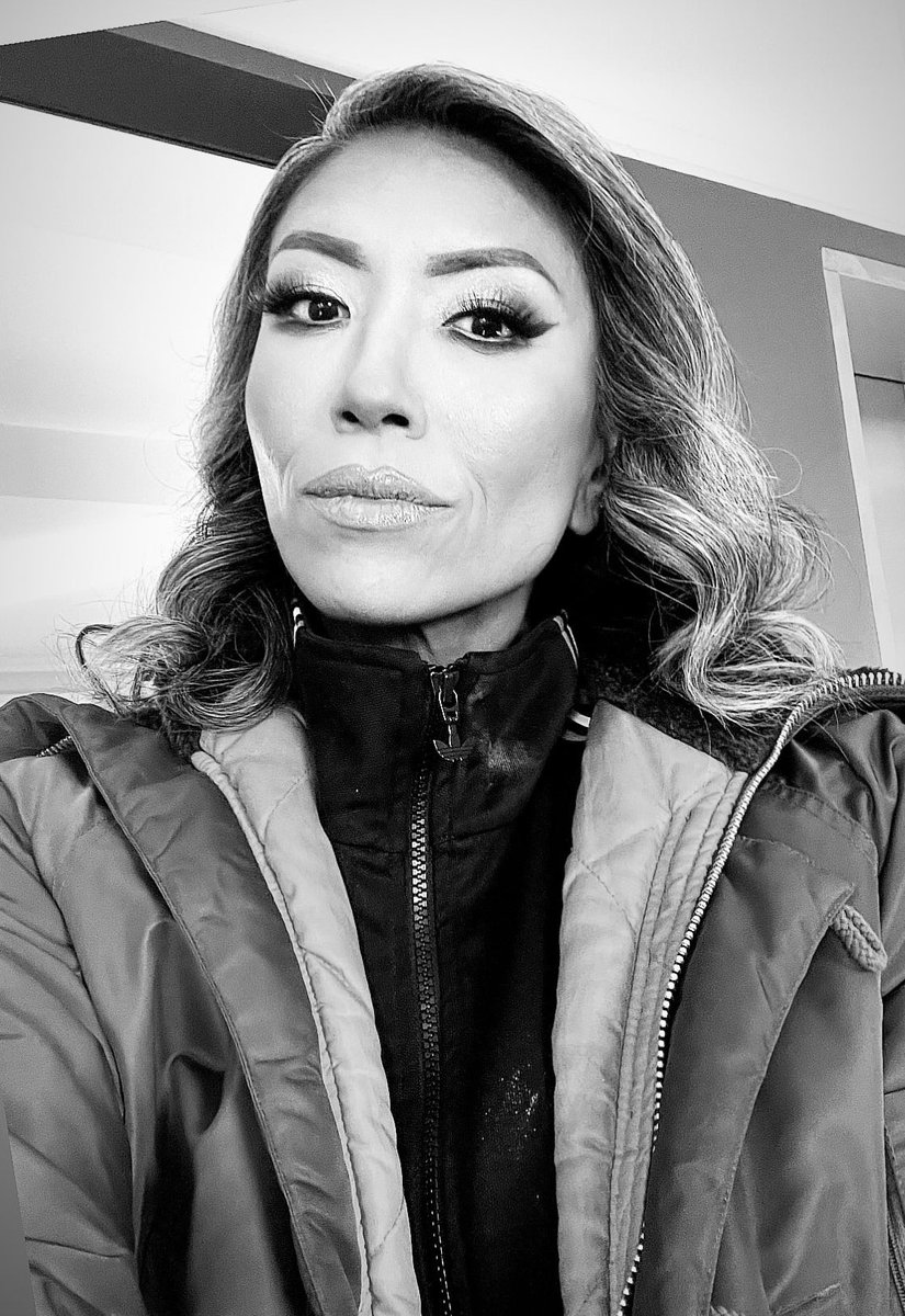 Got my game face on 💋 Shoutout to the hair &amp; makeup artists at SHE by Sharry. 

T-minus 4 hours ‘til launch…🇦🇺💪 #build