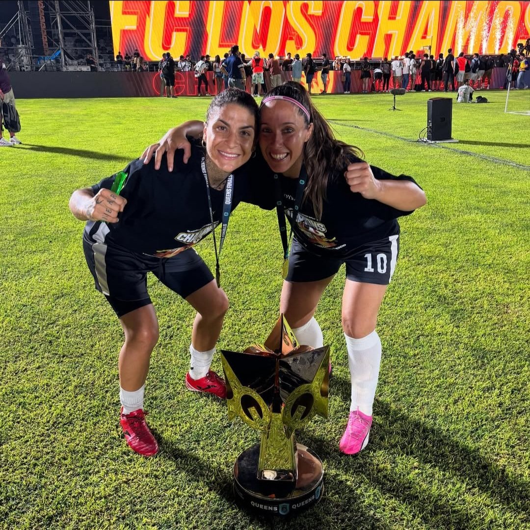 SammyMX98's tweet photo. SANDRA HERNÁNDEZ 👑 🇮🇨

Esta chica es una BESTIALIDAD. Se aventuró a una liga totalmente diferente a lo que acostumbraba, pero su compromiso era total. Al punto de explotar todas sus cualidades y ser esencial para el equipo. 1 split le vasto para ser CamPIOna de la Queens 🏆🐣🤍 https://t.co/YADHnwPPIt
