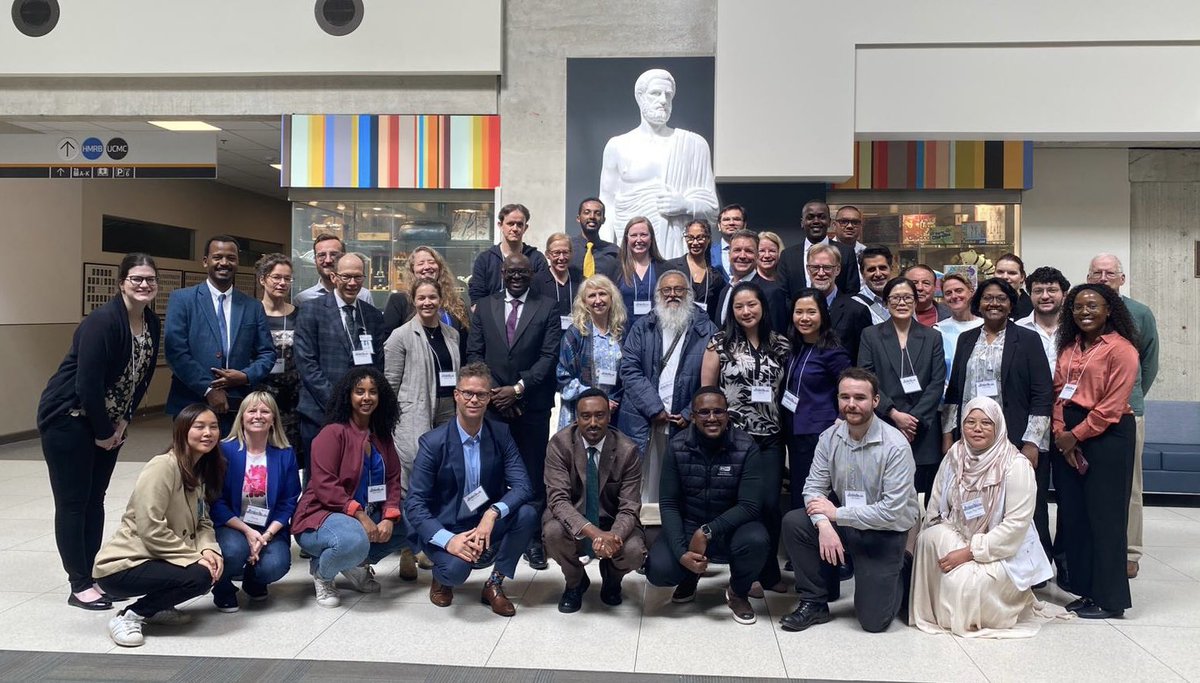 Dhananjayasha19's tweet photo. Day 1 at the Bethune Round Table 2025(@UCalgaryMed)
 A whirlwind of brilliant academic exchanges, global ideas, and heartfelt conversations.

Capped the day with a cherished group photo with all the participants and a personal moment in front of the iconic larger than life-size bust of Hippocrates—his gaze a timeless reminder of our shared oath and purpose. #Grateful #Inspired #Humbled
