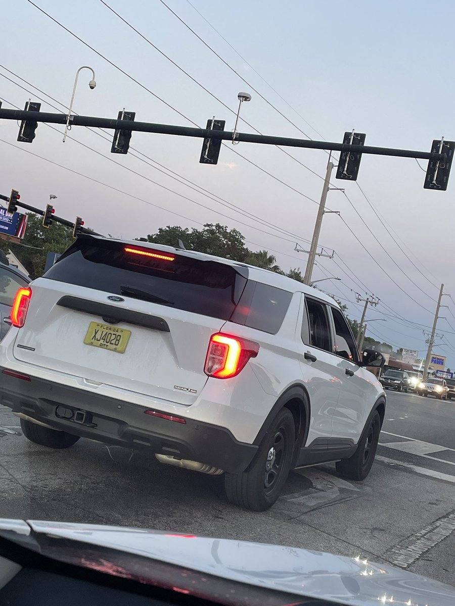 I spot the <a href="/OnPatrolLive/">On Patrol: Live • Community</a> Daytona camera crew. #OnPatrolLive #OPlive <a href="/danabrams/">Dan Abrams</a>