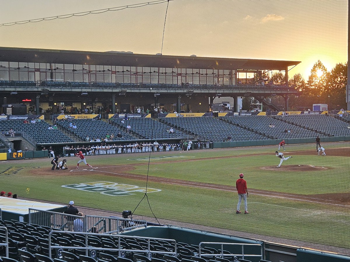 ULDiamondClub's tweet image. We are underway in Montgomery.
#GeauxCajuns BEAT Marshall!
#WeAreLouisiana
#BaseballLife
#SunBeltBSB
#NCAABaseball